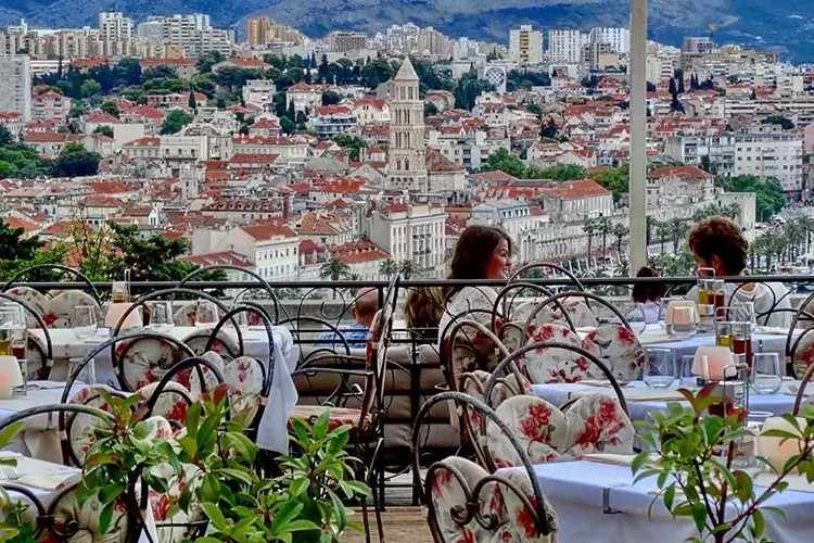 Best Bars in Split - Teraca Vidilica Split