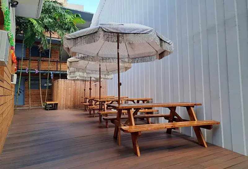Best Hostels in Honolulu, Hawaii - Honu Waikiki by ALOH Outdoor Terrace